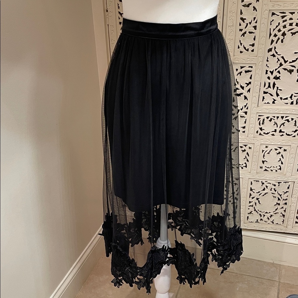 Forever 21 Black Lace-Trim Tulle Midi Skirt flower appliqué at the bottom
